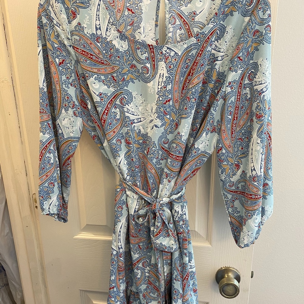 Blue paisley long sleeve dress with tie